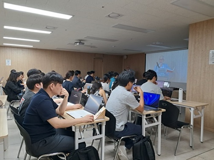 f961e900a4b8b8f5a28c16a1daa29668_1762782804_3044.jpg f961e900a4b8b8f5a28c16a1daa29668_1762782804_3044.jpg